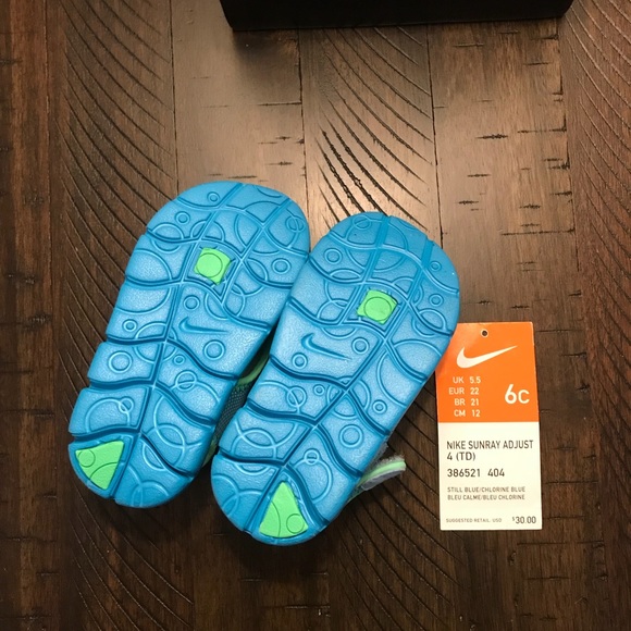 Baby Girl Nike Adjustable Sandals. 6c NWOT - Picture 3 of 4